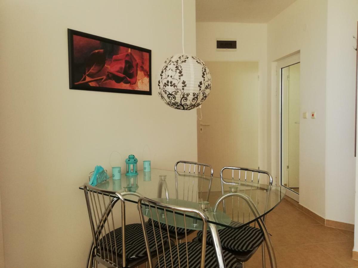 Dea Pasavan Apartment *